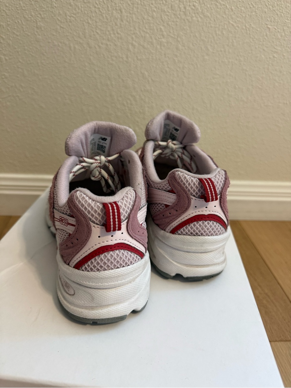 New Balance Pink & White Unisex Sneakers - Picture 2 of 3